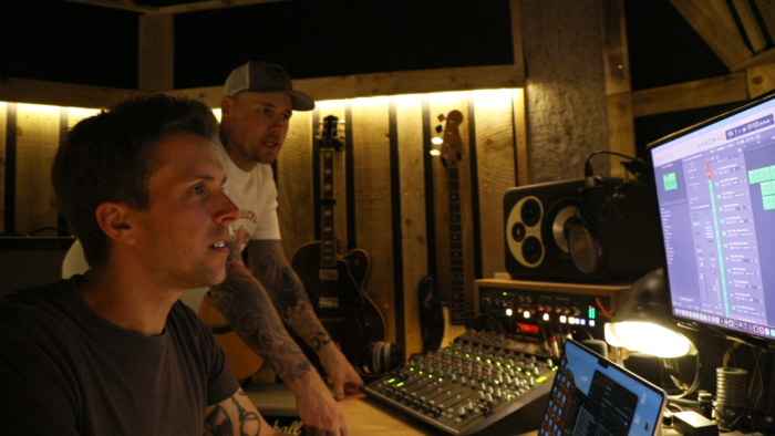 Outrun – Studio clip